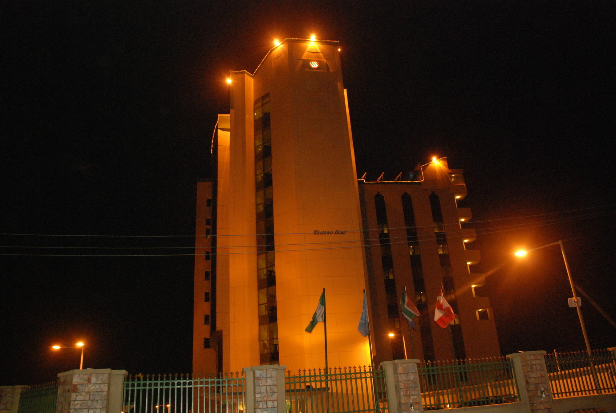 Westown Hotel لاغوس المظهر الخارجي الصورة